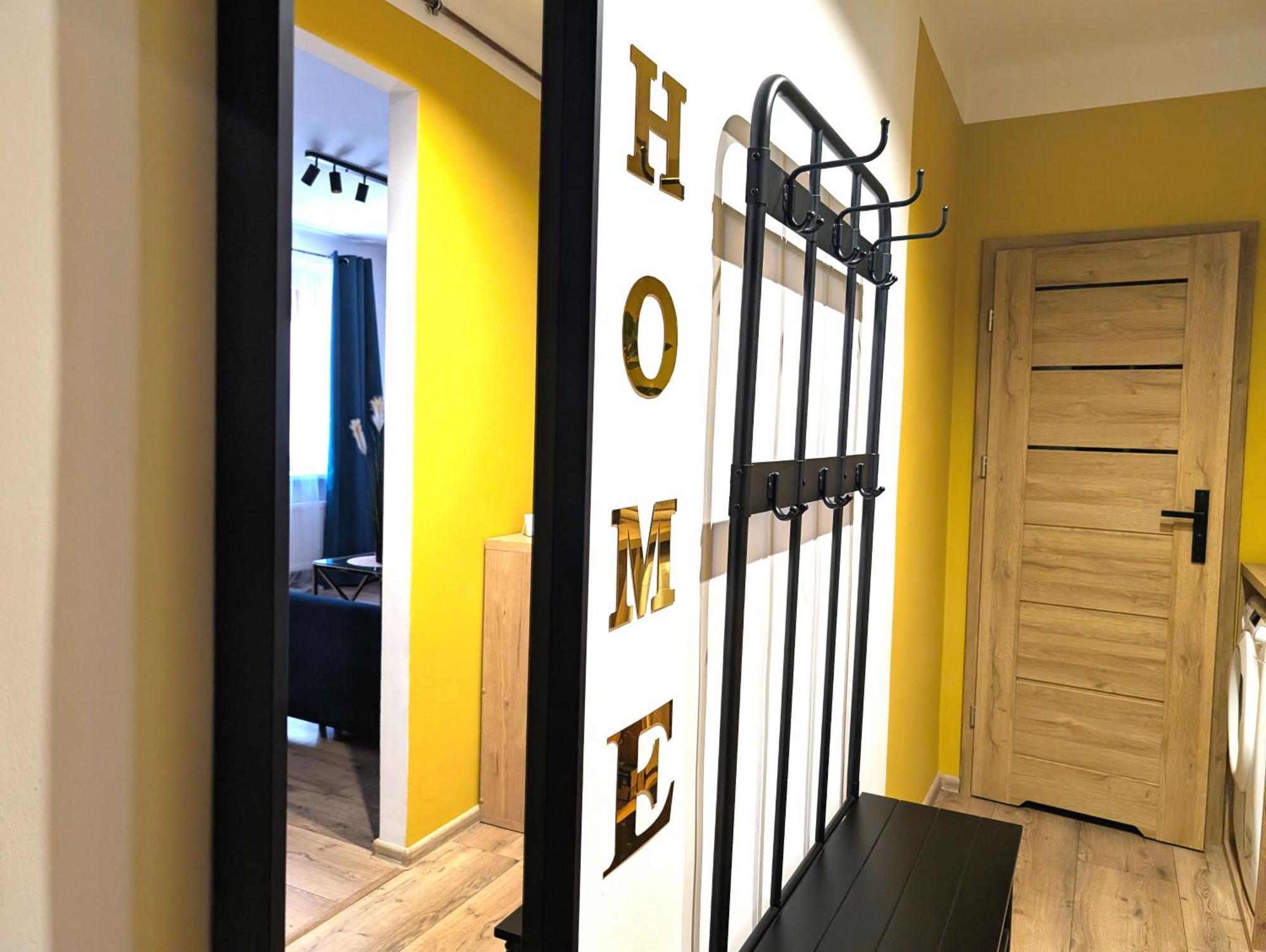 Golden Home - Gliwice Centrum, Mikolowska - Z Zadaszonym Parkingem W Cenie Ngoại thất bức ảnh